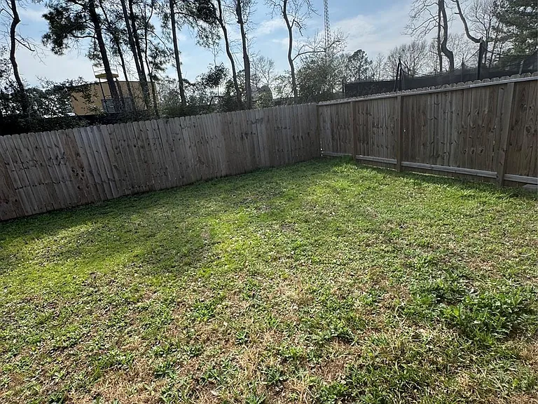 17706 Cedar Crest Dr — Photo 23