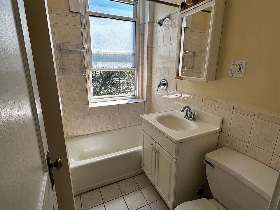 1st image of 1637 Commonwealth Ave #22
