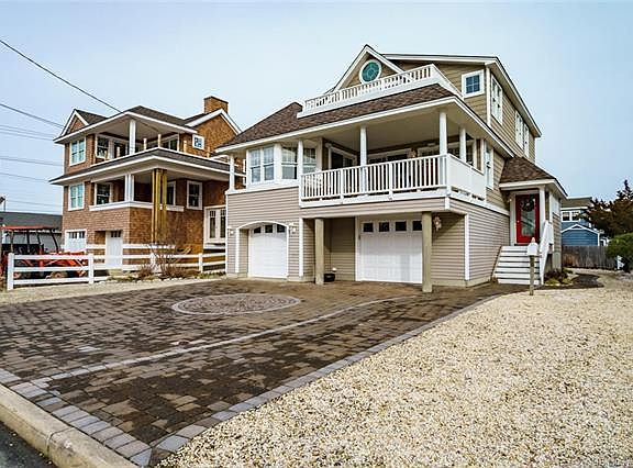 2nd image of 5 E Dune Ln