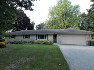4081 Woodview Dr, Hubertus, WI 53033