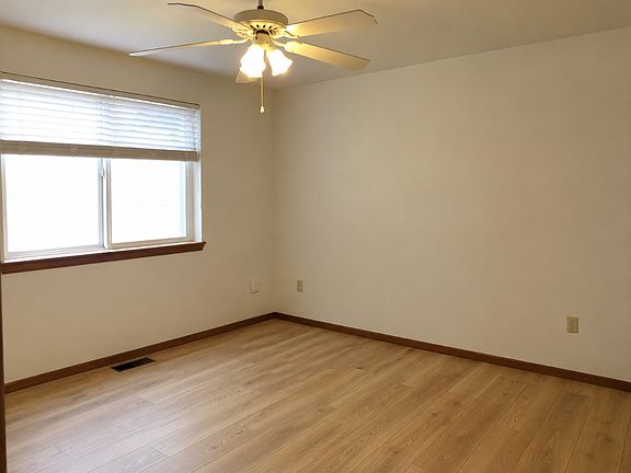3rd image of 133 Polo Park Dr