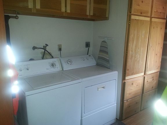 laundry/pantry