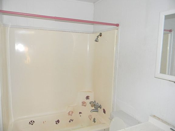 2nd image of 759 Nance St