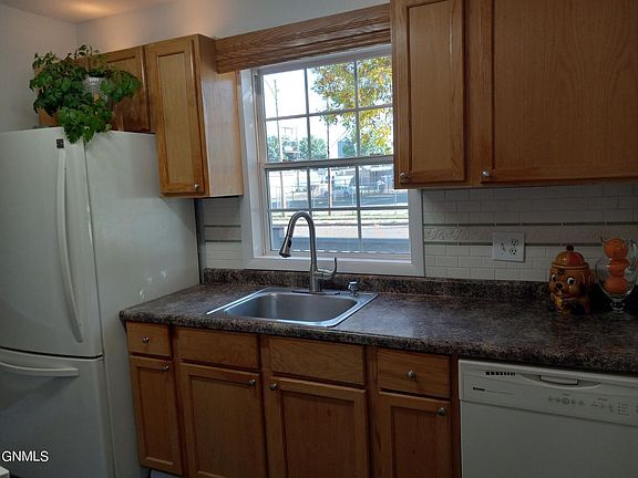 5th image of 116 1st St NW
