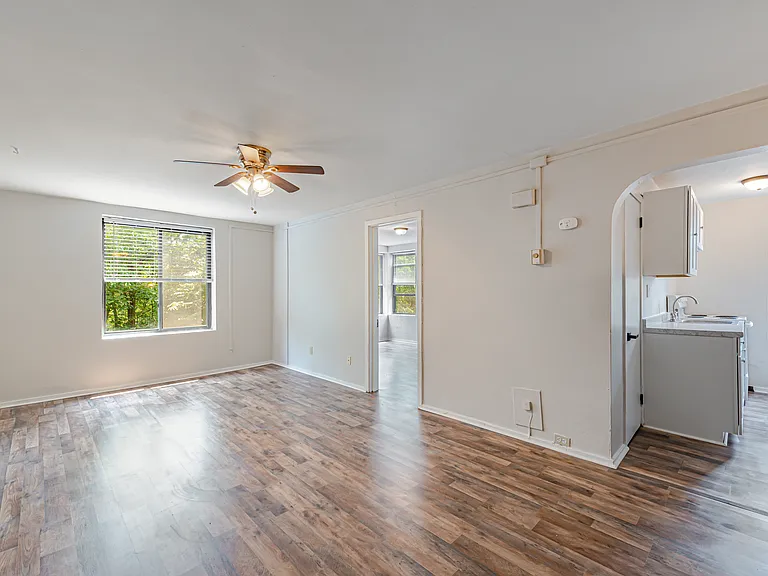 Palm Garden Apartments — Photo 16