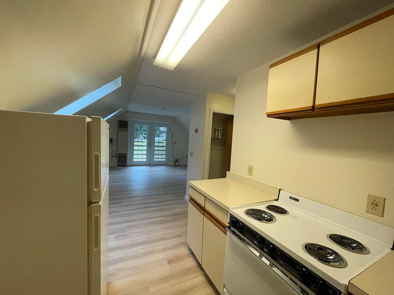 Studio, 500 sqft, $1,100 — Photo 4