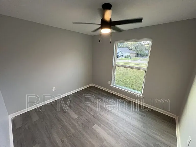 8803 Orleans Dr — Photo 27