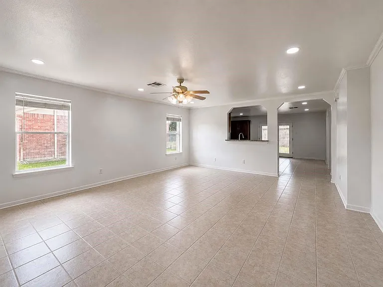 3209 Wheatmeadow Ct — Photo 4