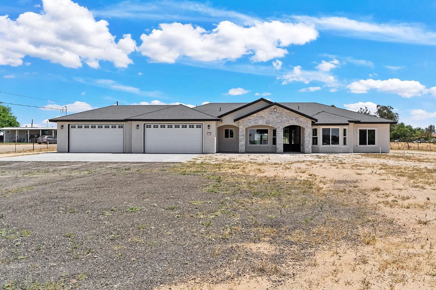21035 Forest Glen Road photo 1