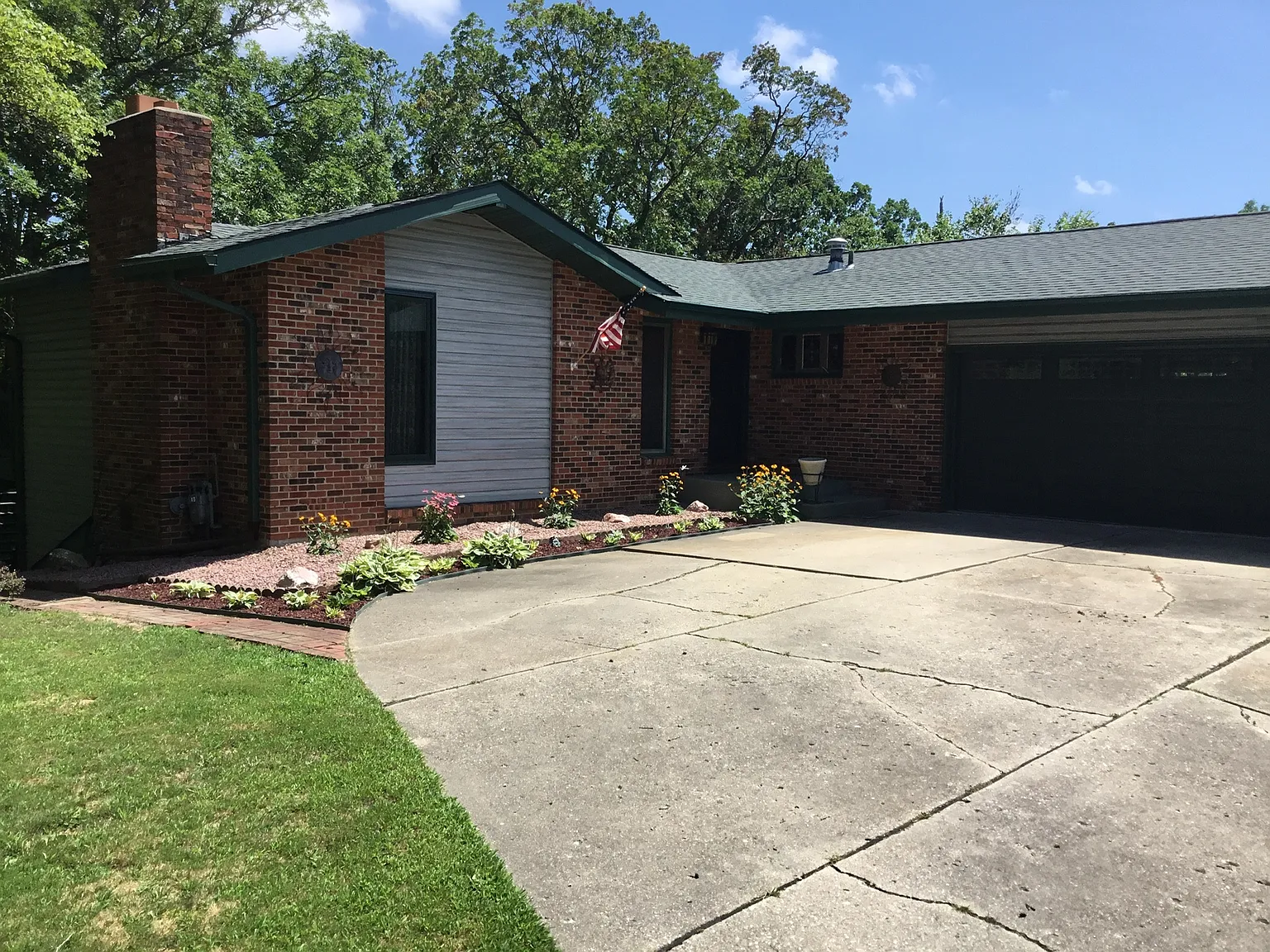 5605 Arrowhead Ct photo 1