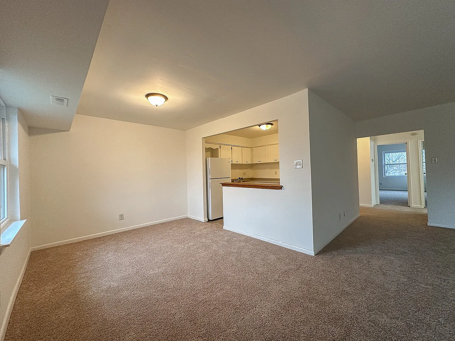 Woodcrest Village — Photo 4