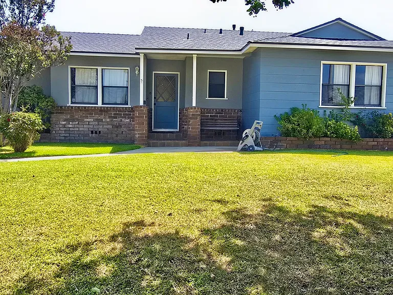 726 N Foxdale Ave — Photo 2