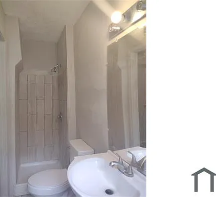 5 bed, 1400 sqft, $2,100 — Photo 4