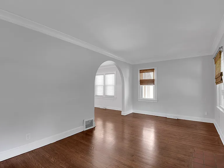 7306 Main St — Photo 4