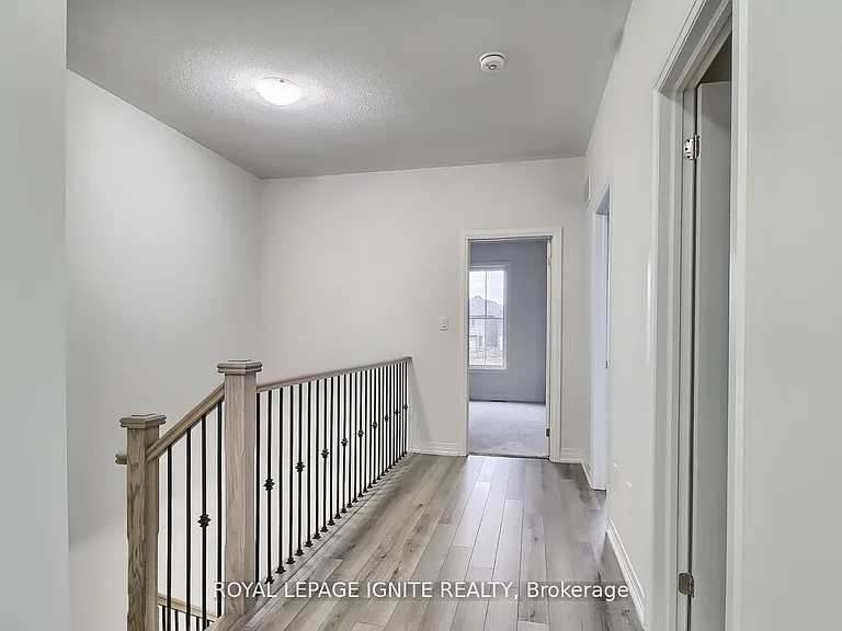 1079 Cameo St — Photo 12
