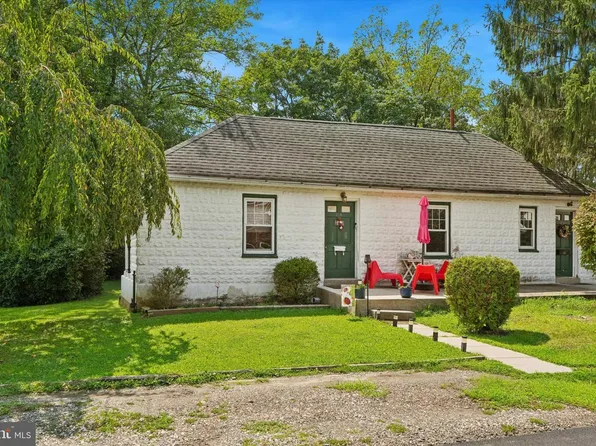 214-216 Beech Rd, Wallingford, PA 19086