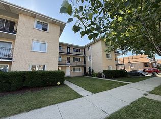 5925 W Montrose Ave APT 3C, Chicago, IL 60634