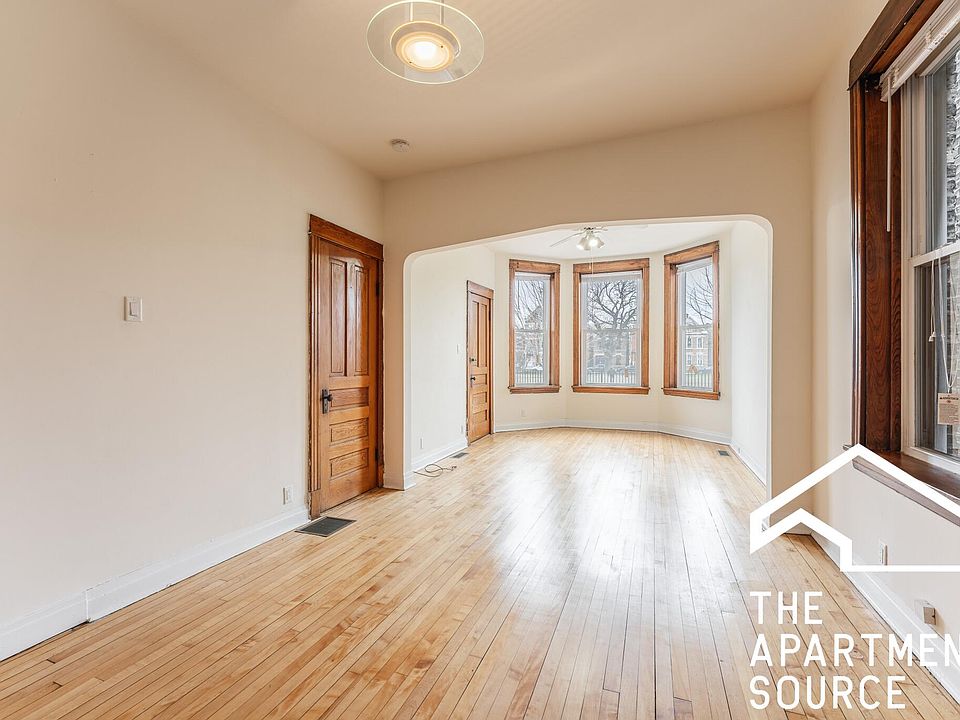 1st image of 2136 N Oakley Ave #1F