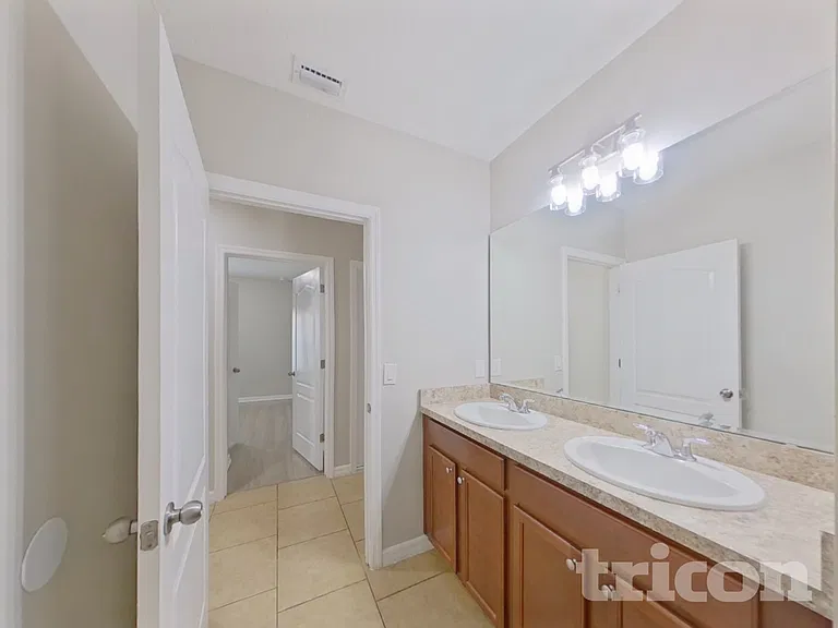 4784 Marcos Cir — Photo 14