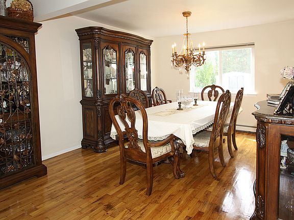 4th image of 31 Broadfield Pl