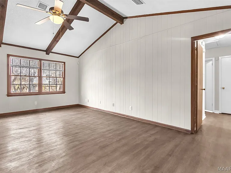 6125 Greta Pl — Photo 5