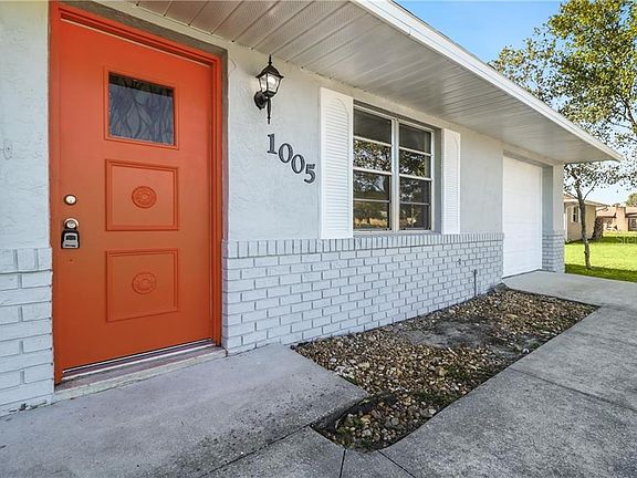 4th image of 1005 Ireland Dr