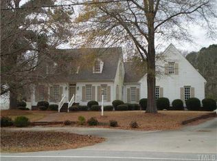 2402 N Old Carriage Rd, Rocky Mount, NC 27804