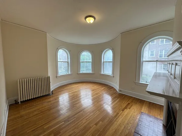 2 Ware St #108, Cambridge, MA 02138