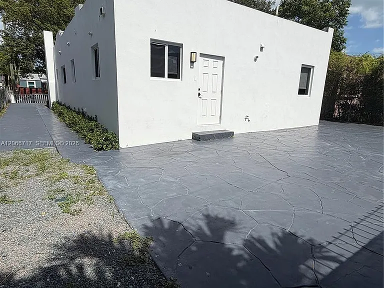328 SW 15th Ave — Photo 24