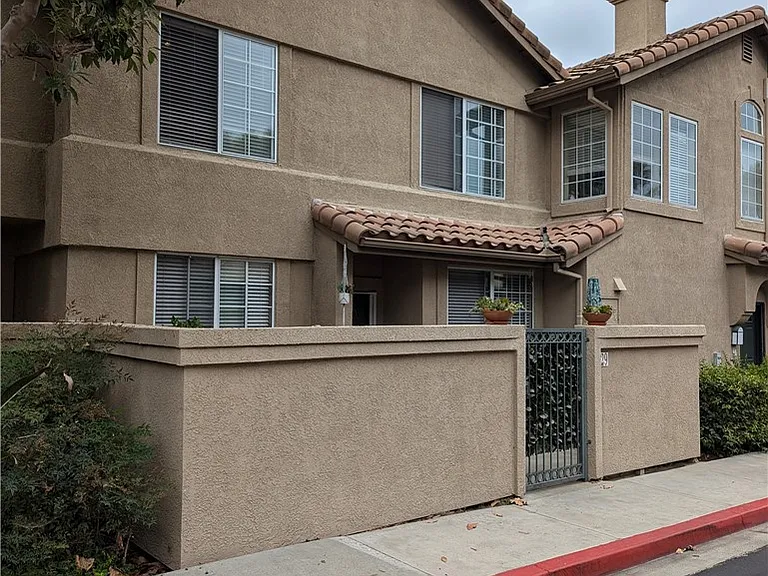 29 Sentinel Pl — Photo 1
