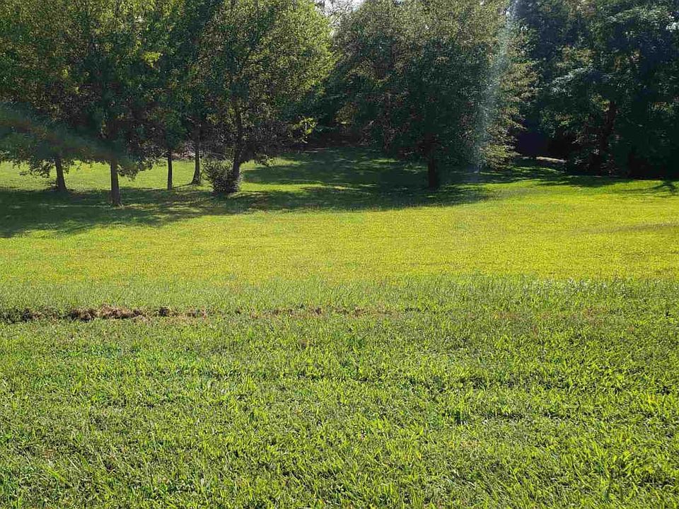 2nd image of 1220 Olde Lexington Rd Tract #1
