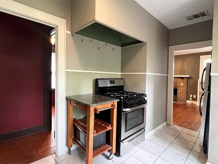 707 Upson St — Photo 5