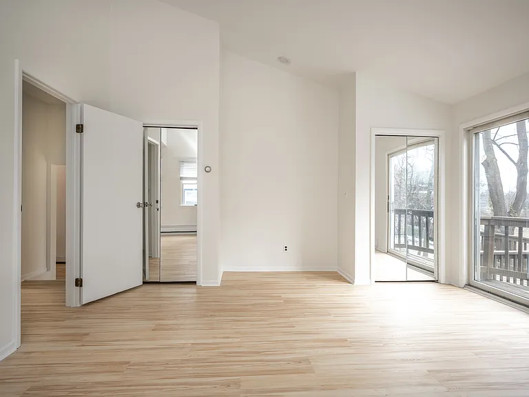 14 Deane Pl — Photo 25