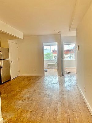 5th image of 287 Stanhope St #4F