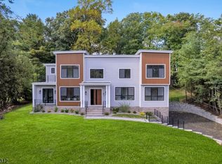 8 Fordham Rd, Livingston Twp., NJ 07039