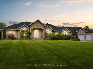 5737 Stuewe Dr, Ottawa, ON K4M 1L2