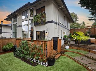 10 18th Ave #A, Kirkland, WA 98033