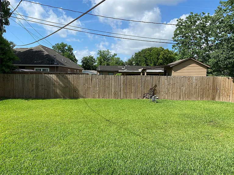 5018 Kenilwood Dr — Photo 8