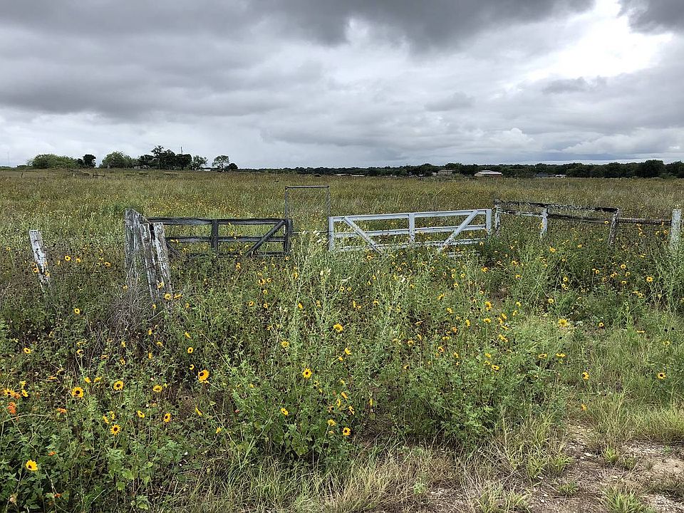 2nd image of 2960 Ranch Trail Rd