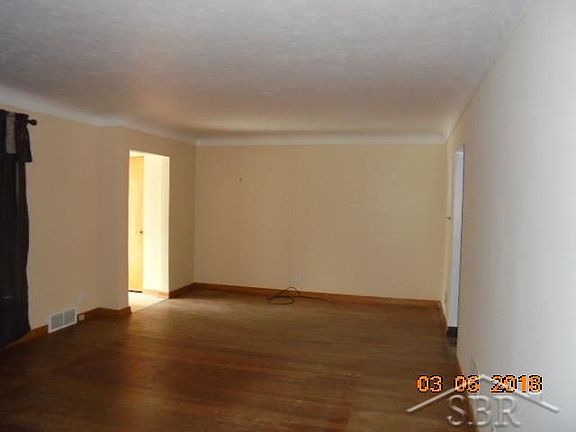 4th image of 39 Congress Ave #A