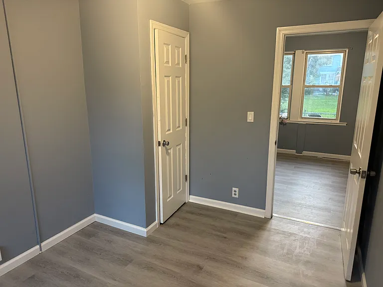 4 Langley Pl #4 — Photo 5