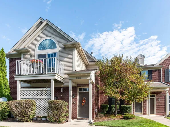 27020 Carrington Pl, Harrison Township, MI 48045