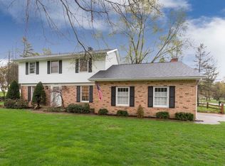 16576 Yorktown Rd, Granger, IN 46530