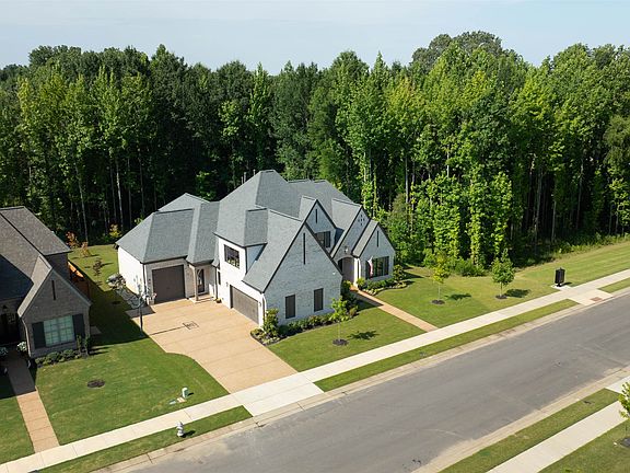 2nd image of 203 Keisie Ln