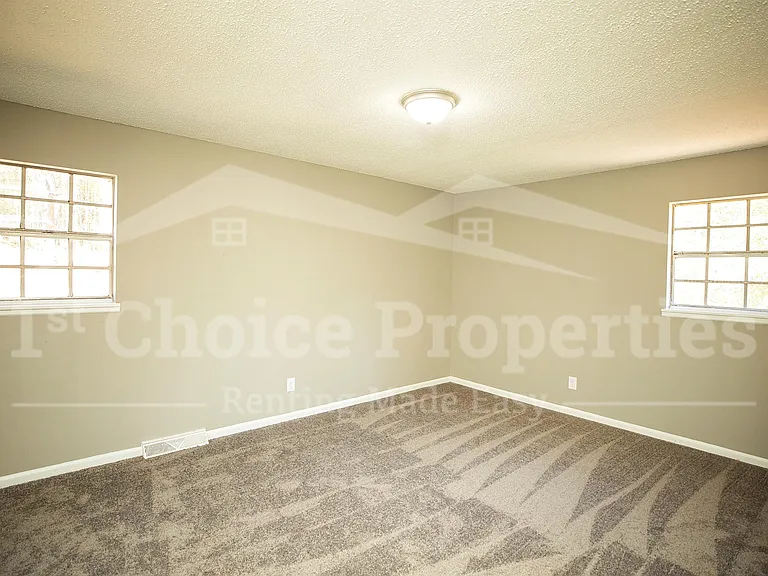 5140 Hickory Dr NE — Photo 14