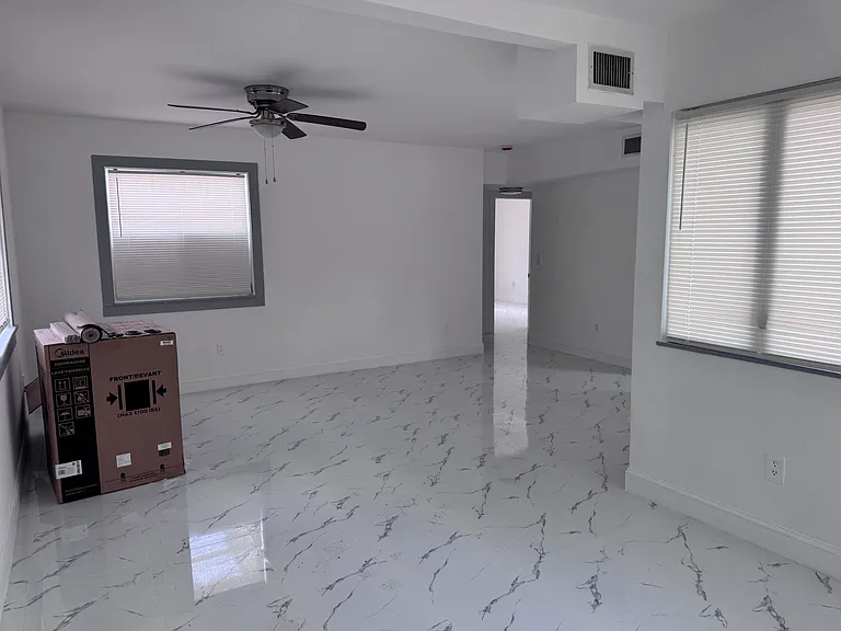 465 Martin Ave — Photo 3