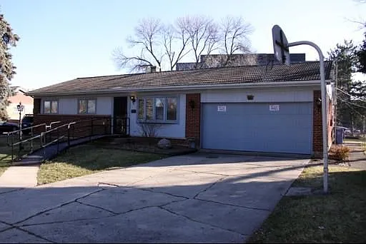 1123 Leahy Cir E photo 1