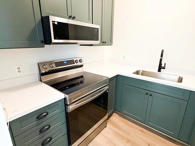 208 N Buchanan Blvd #4 — Photo 6