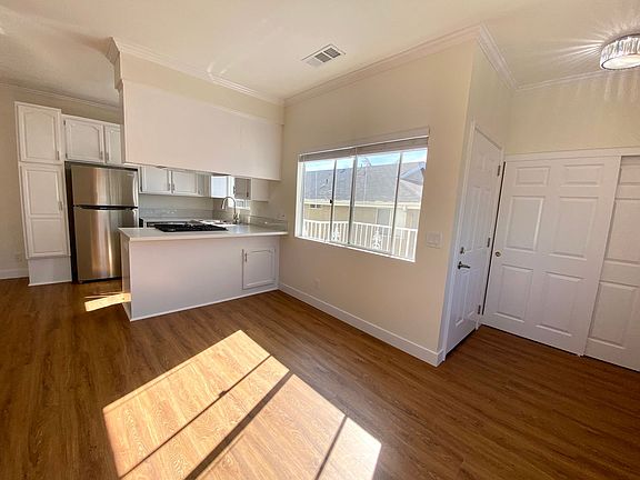 2nd image of 1160B Thomas Ave #0