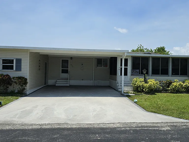 827 Sun Glow St — Photo 1
